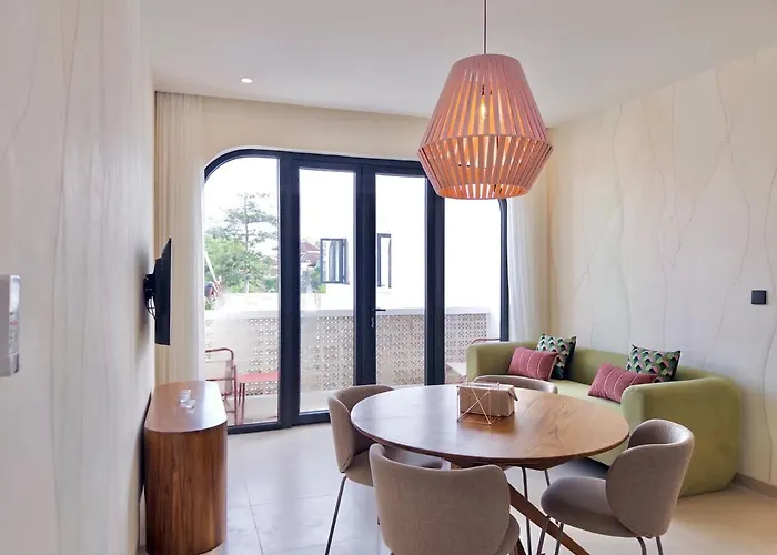 Tranquil Near Melasti & Uluwatu Beaches *
